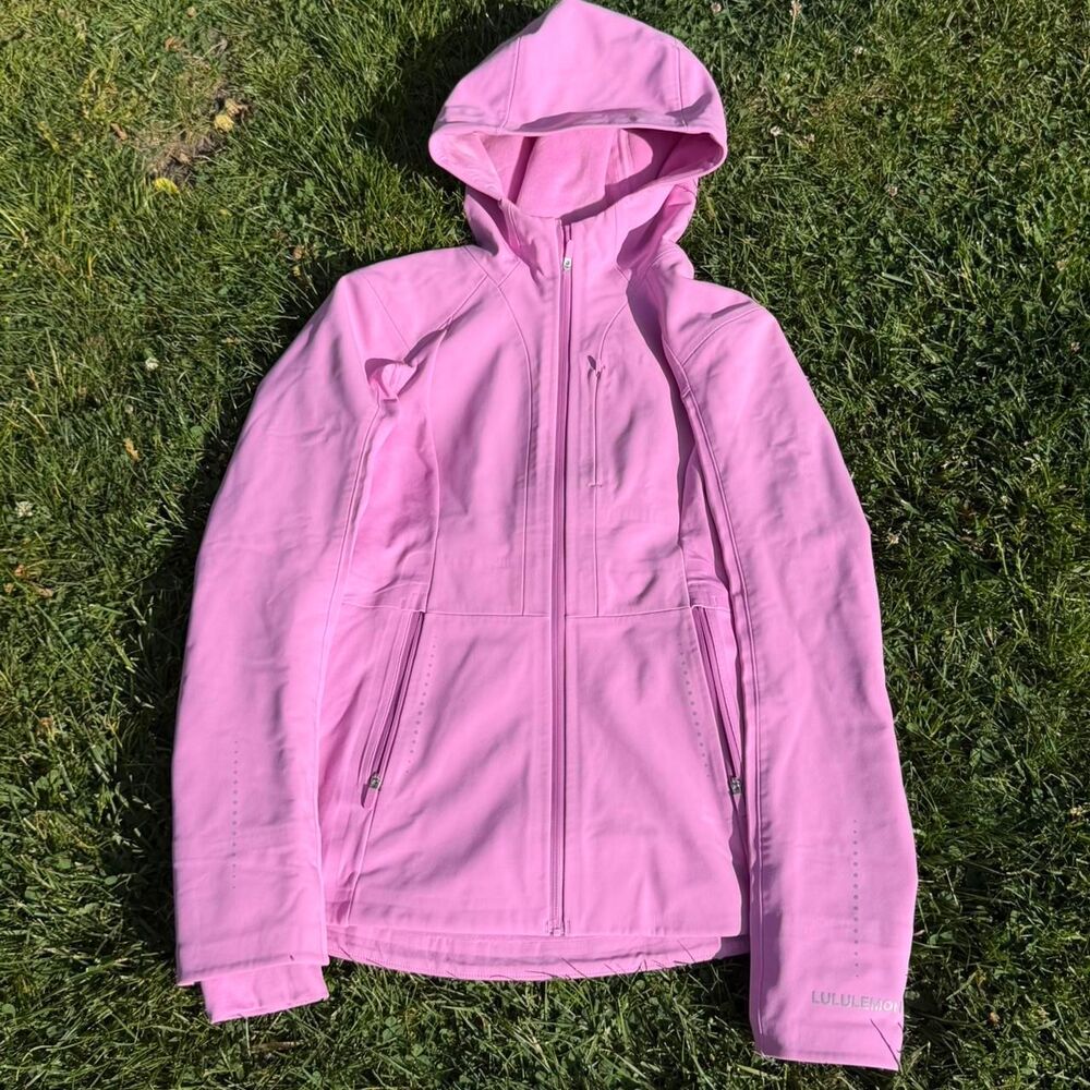 pink lululemon Cross Chill Jacket *RepelShell size 4